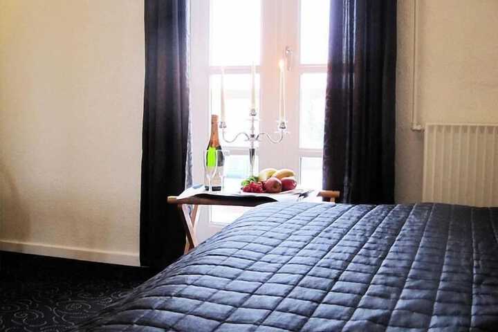 Room 8 of 30