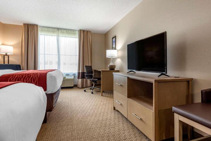 2 Queen Beds (2 of 11)