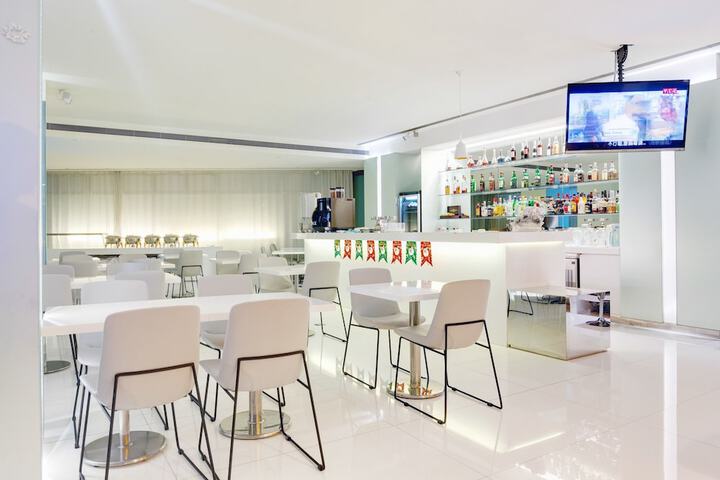 Dining 54 of 80