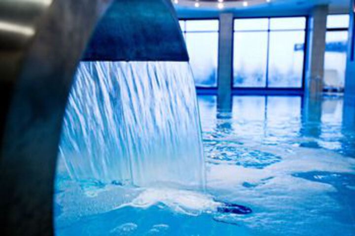 Hotel with Pool