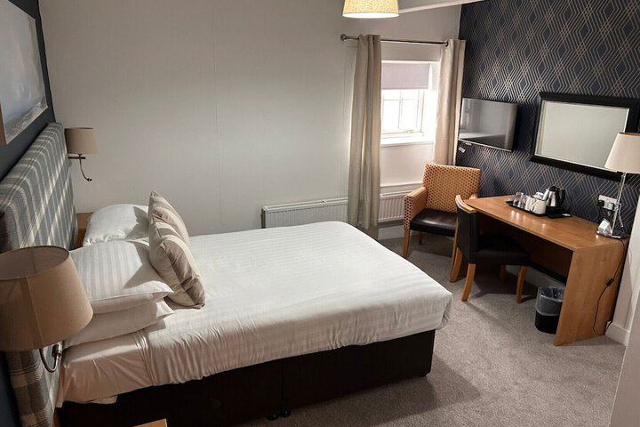 Room 12 of 17