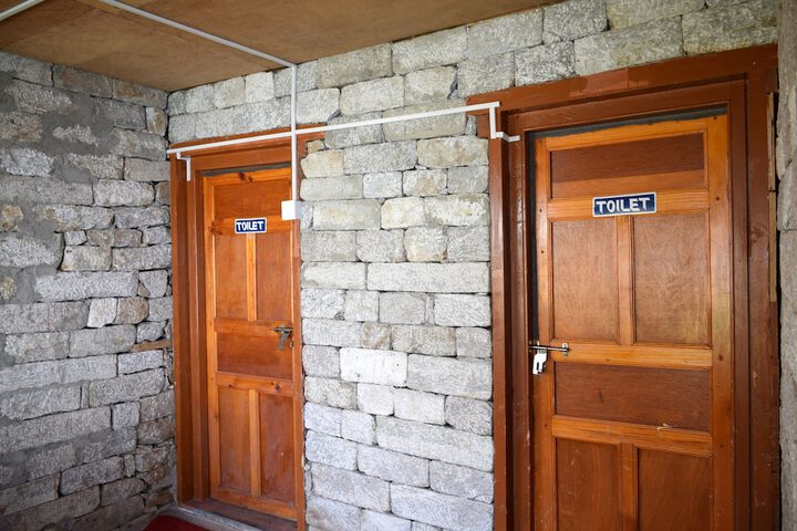 Room 11 of 31