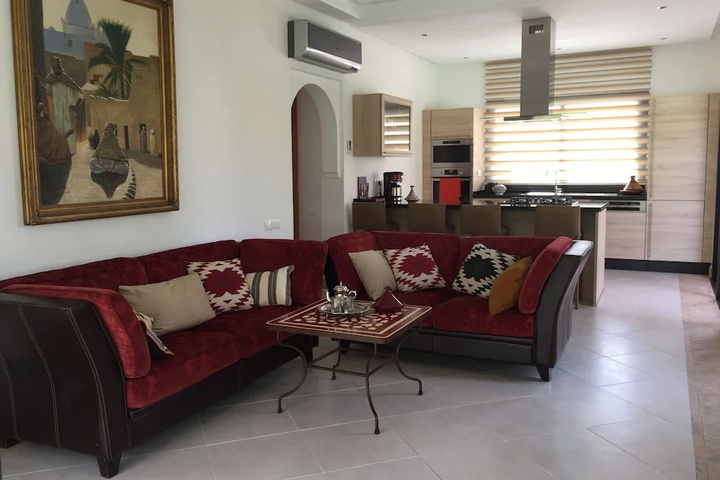 Room 12 of 26