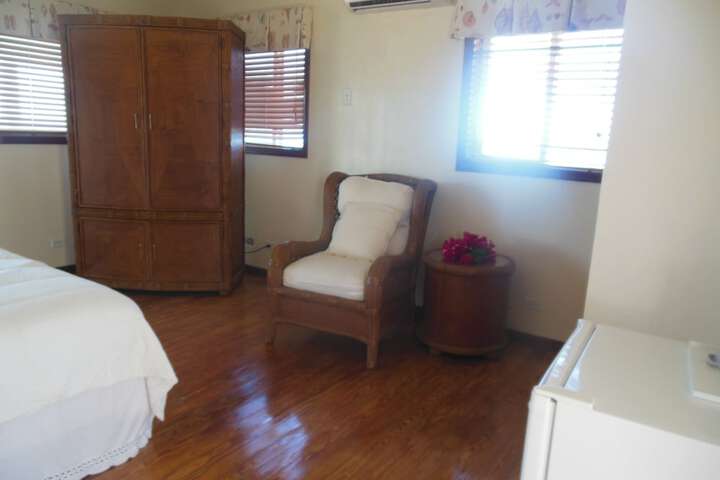 Room 10 of 25
