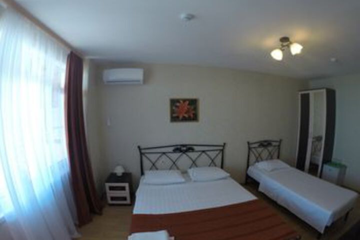 Room 118 of 176