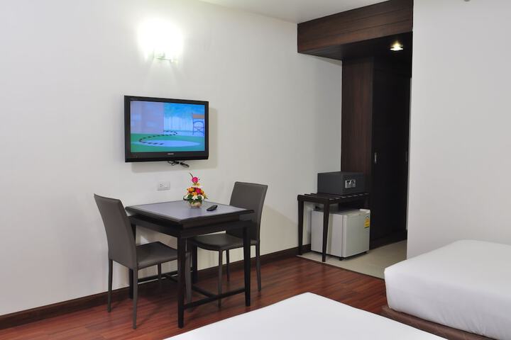 Room 13 of 22