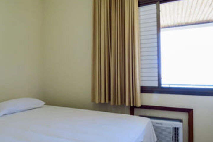 Room 8 of 25