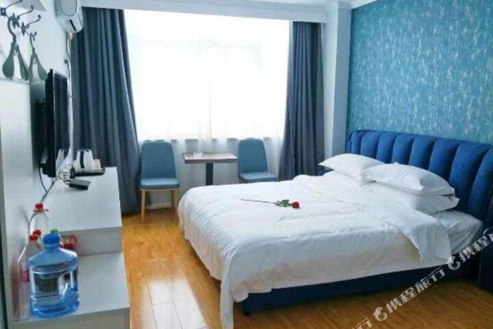 Baiyue Hualong Hotel