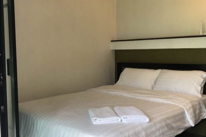 Room 17 of 35