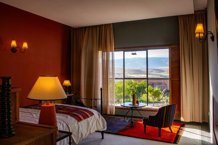 Room 32 of 73