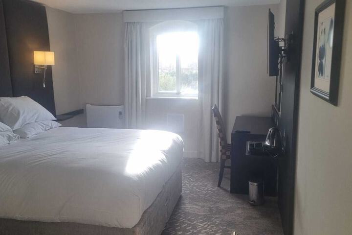 Room 25 of 52