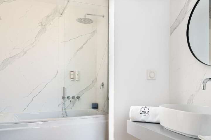 Room 62 of 74
