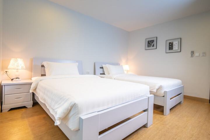 Room 5 of 22