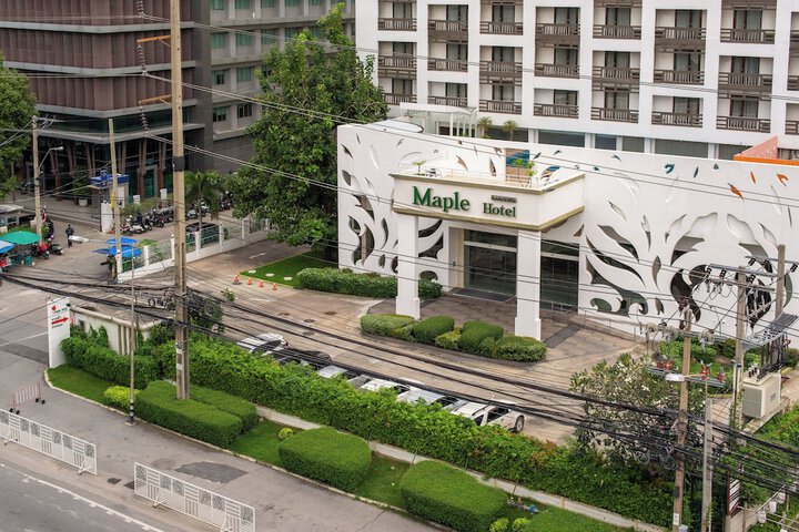 Hotel 74 of 80