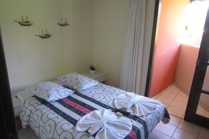 Room 4 of 32