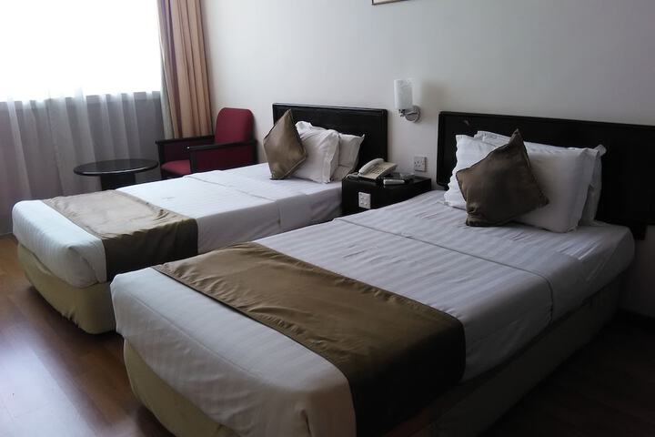 Room 9 of 43