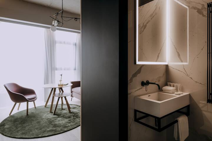 Room 38 of 109