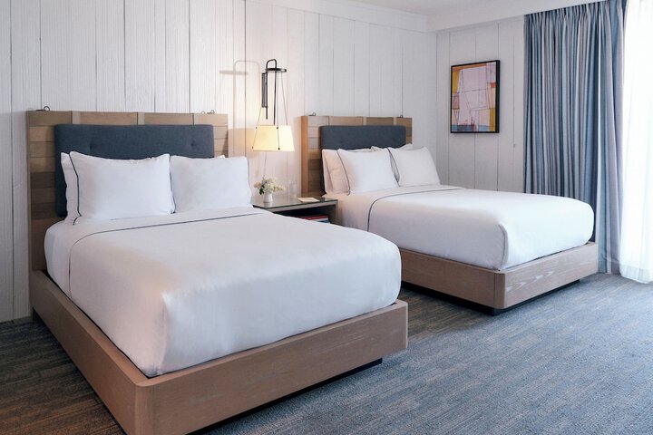 Double Deluxe King Bed (2 of 8)