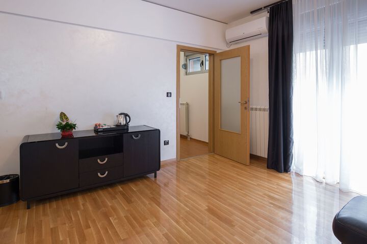Room 115 of 267