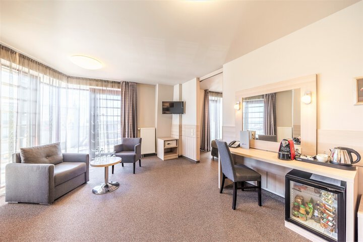 Room 54 of 89