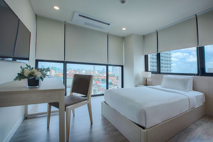 Room 10 of 41