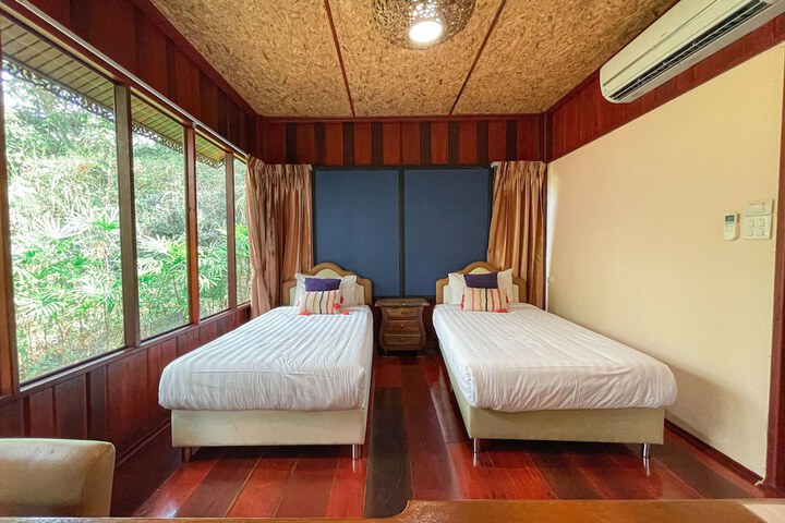 Room 44 of 108