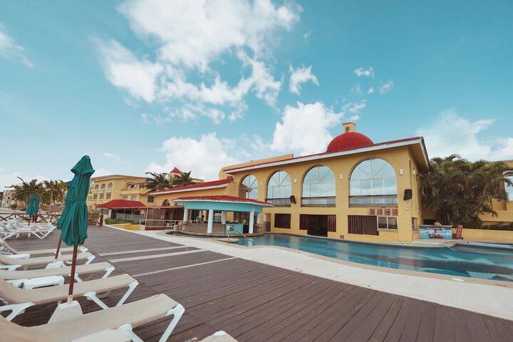 Pool 56 of 136