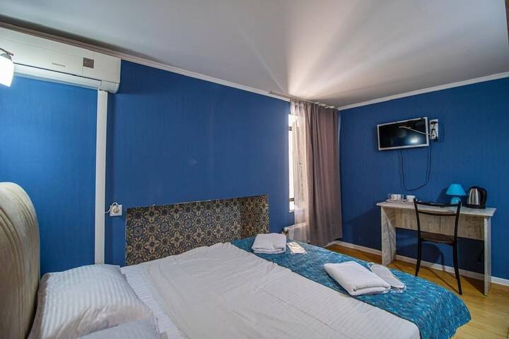 Room 32 of 56