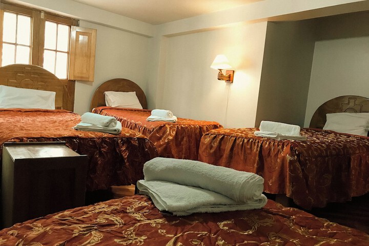 Room 5 of 13