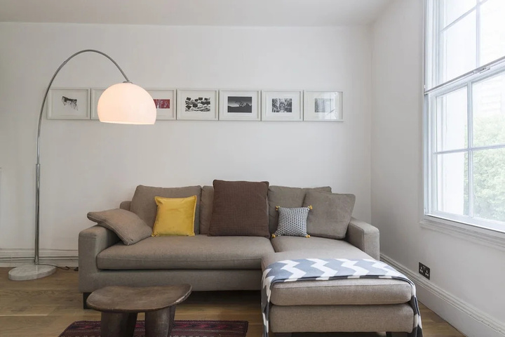 Room 4 of 13