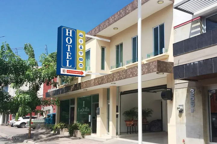 Photo of Hotel La Jolla Express