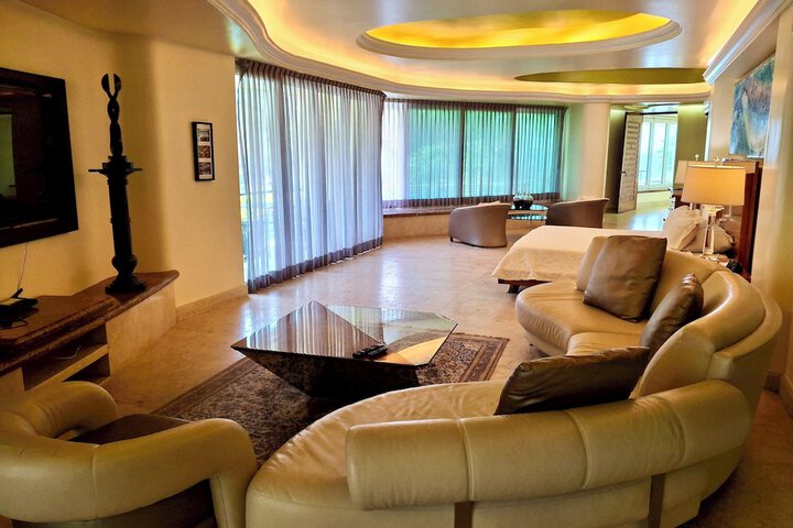 Room 95 of 336