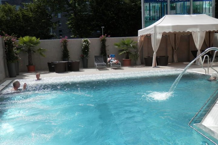 Pool 14 of 36