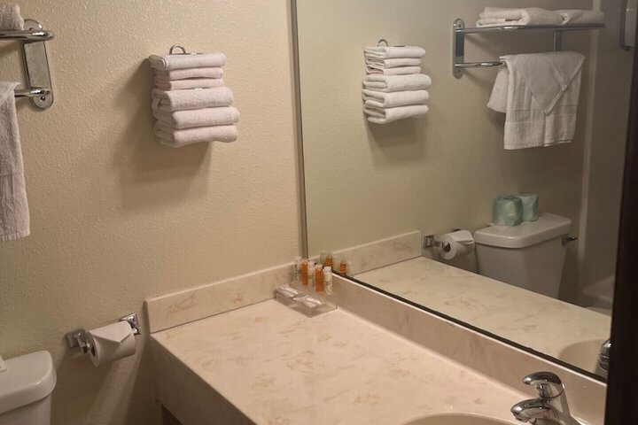 Room 147 of 202
