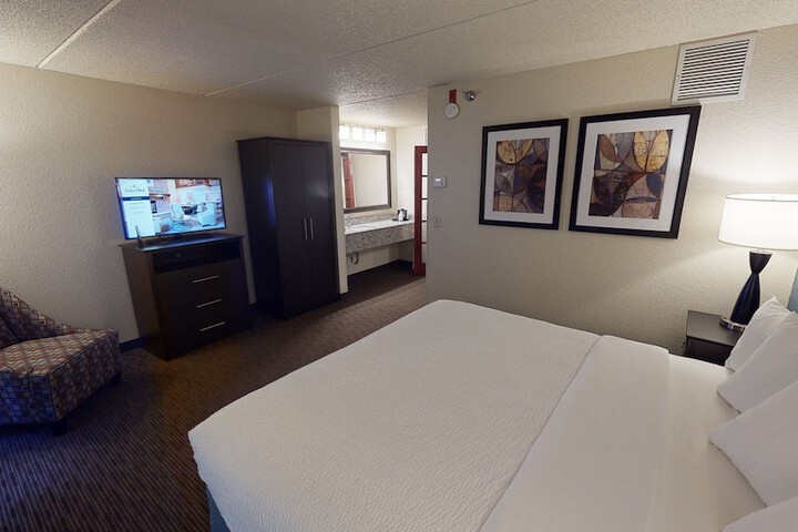 1 King Bed (18 of 34)