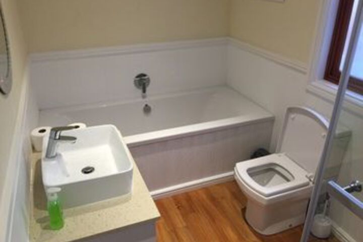 Room 8 of 101