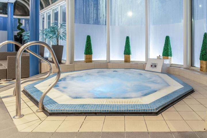 Pool 36 of 68