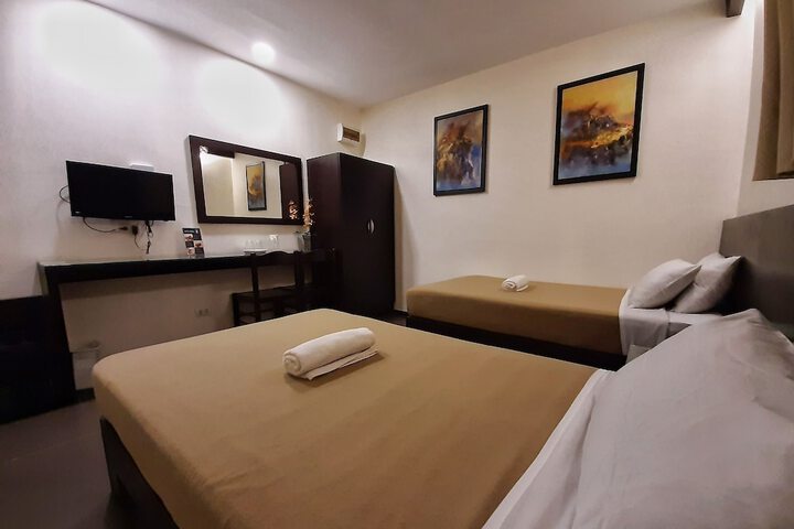 Room 8 of 19
