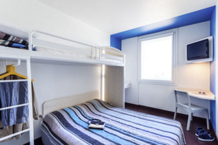Hotel Suite Photo