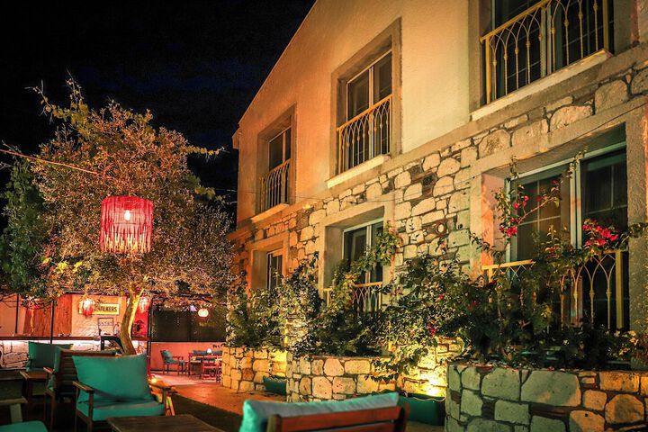 Hotel Exterior 31 of 31
