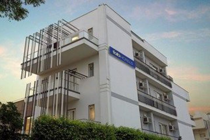 FabHotel CastleBay Indirapuram