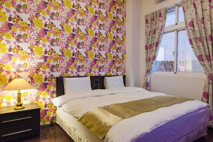 Room 8 of 29