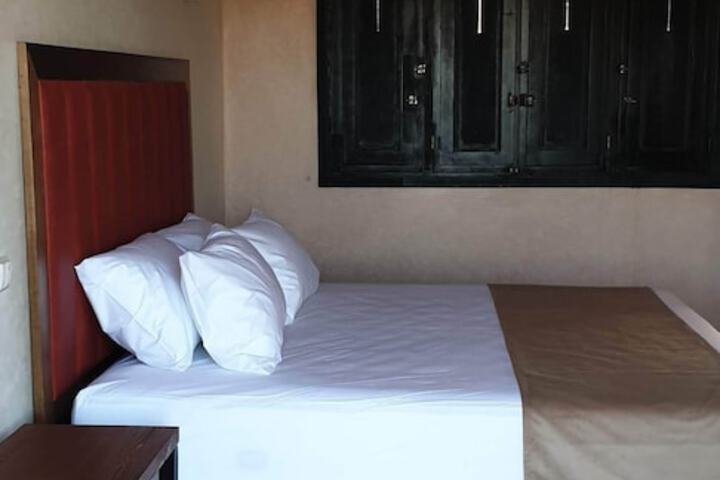 Room 19 of 29