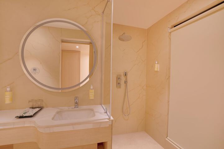 Room 29 of 47