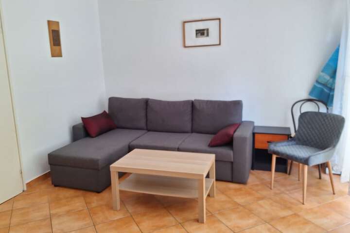 Room 25 of 60