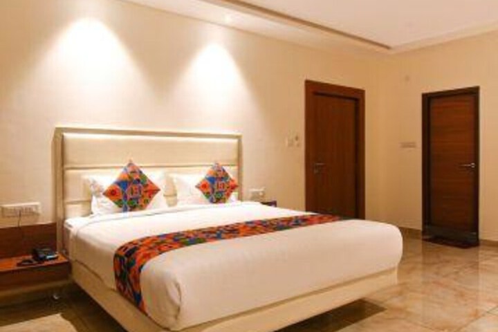 Room 15 of 41