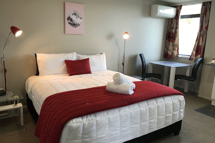 Room 57 of 100
