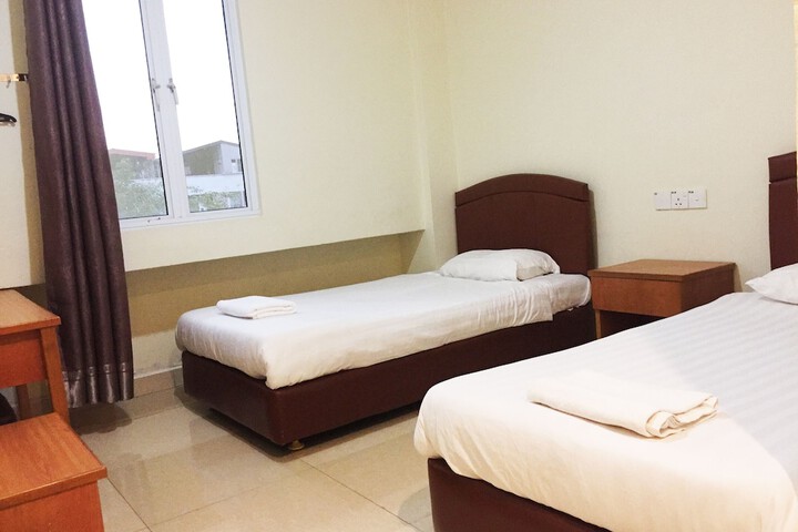 Room 2 of 22