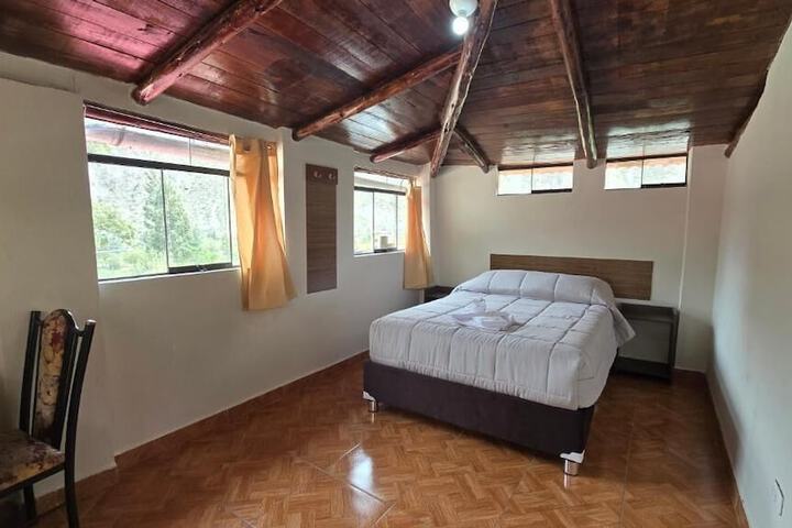 Room 4 of 11