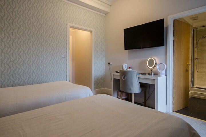Room 6 of 51